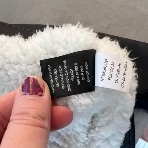 Torrid Faux Leather Sherpa Line Moto Jacket size 1x - Picture 12 of 14